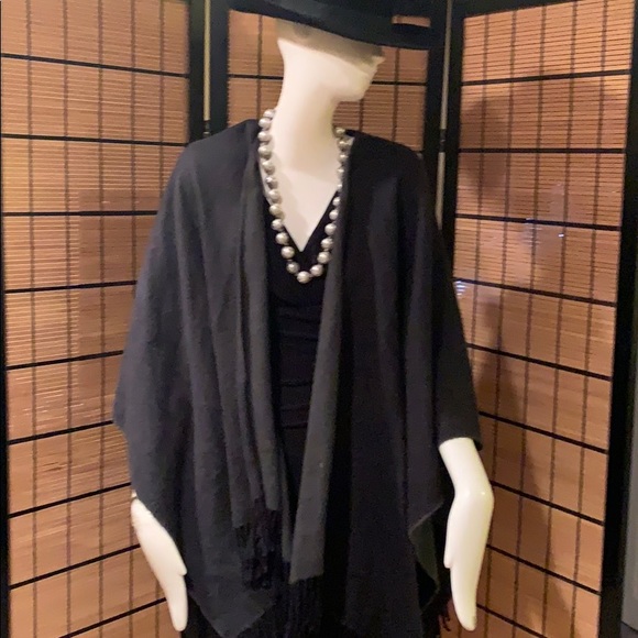 Wool Touch shawl/wrap - Picture 3 of 4